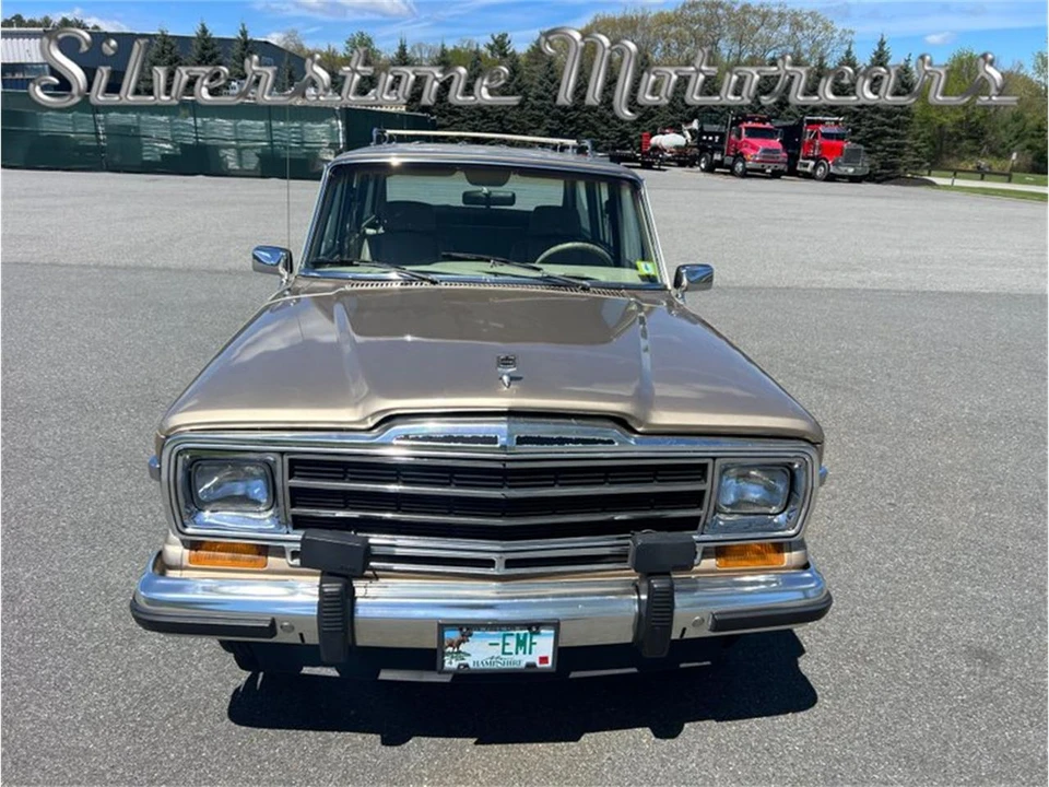 1989 Jeep SJ Grand Wagoneer - Image 13 of 31