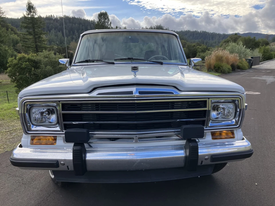 1989 Jeep SJ Grand Wagoneer - Image 19 of 31