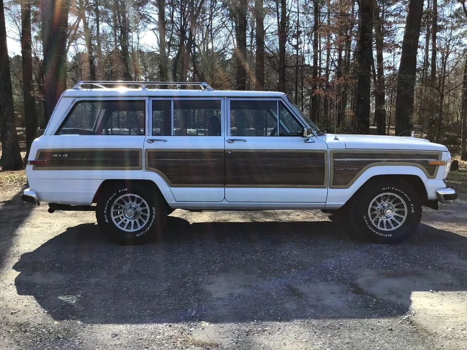 1989 Jeep SJ Grand Wagoneer - Image 6 of 31