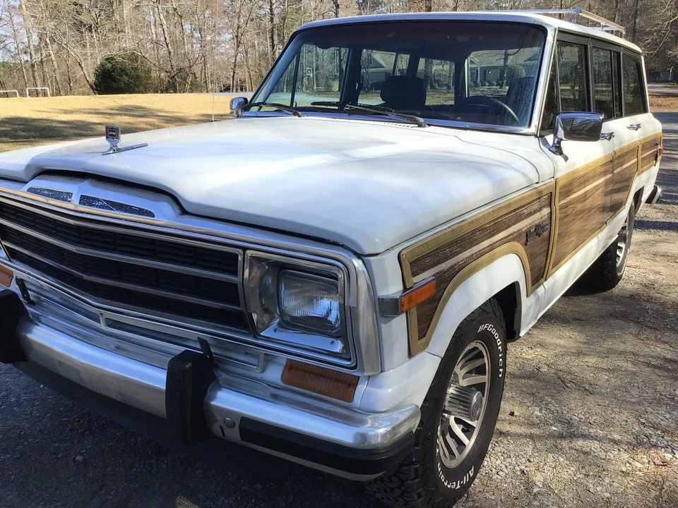 1989 Jeep SJ Grand Wagoneer - Image 19 of 31