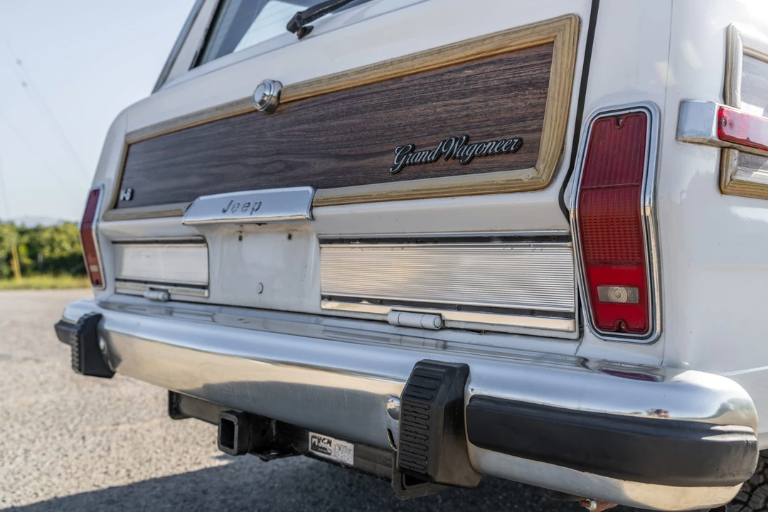 1989 Jeep SJ Grand Wagoneer - Image 17 of 31