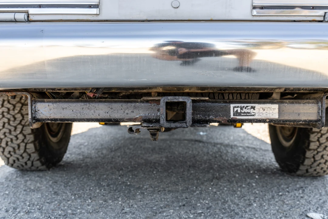1989 Jeep SJ Grand Wagoneer - Image 22 of 31