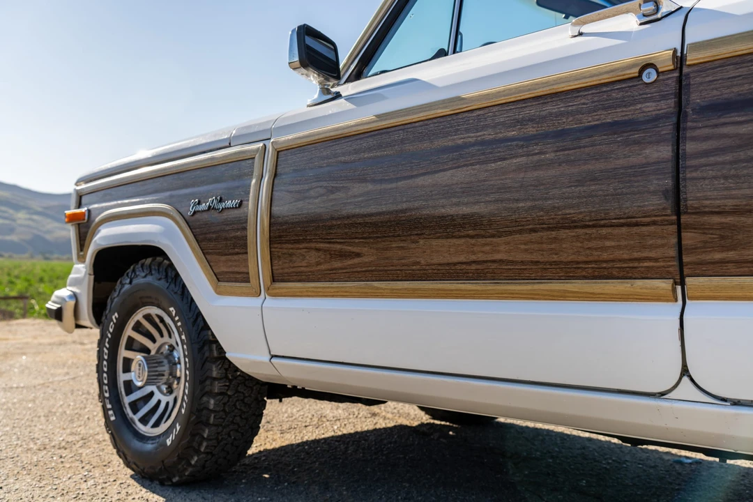 1989 Jeep SJ Grand Wagoneer - Image 30 of 31
