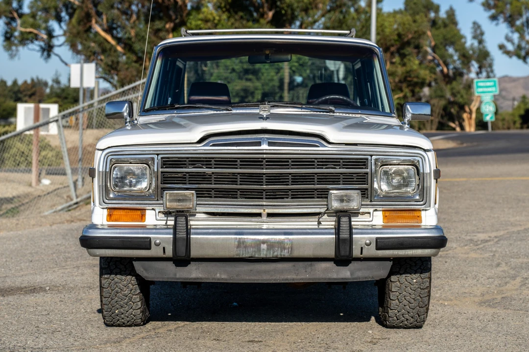 1989 Jeep SJ Grand Wagoneer - Image 3 of 31