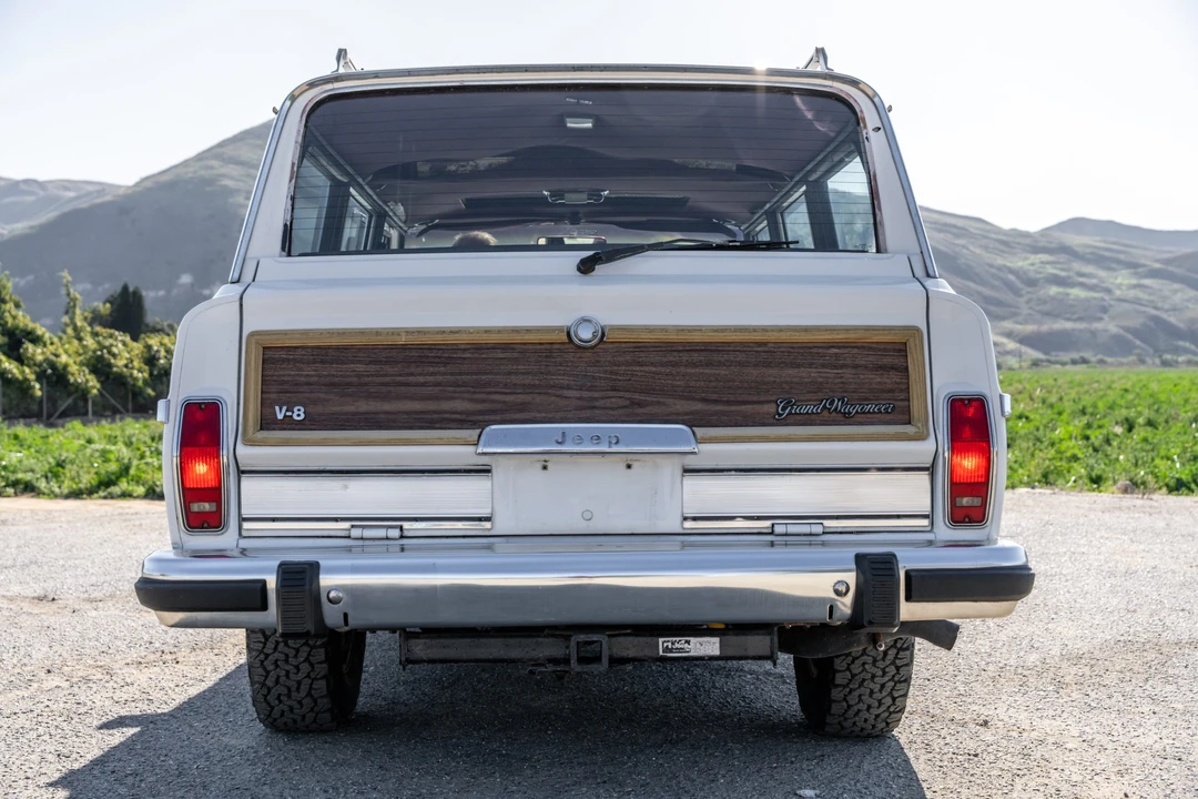 1989 Jeep SJ Grand Wagoneer - Image 20 of 31