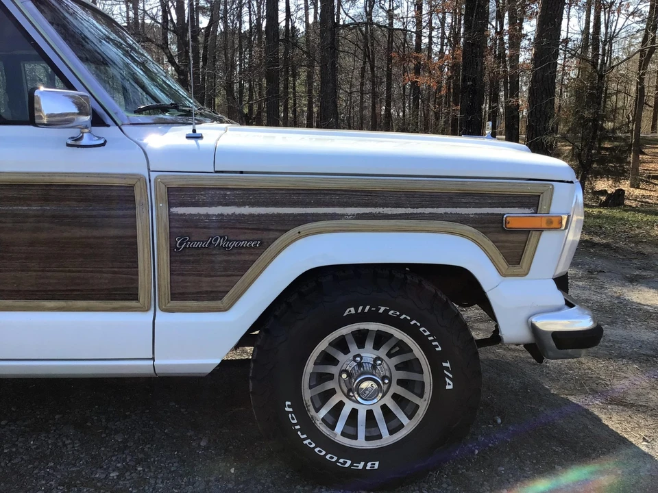 1989 Jeep SJ Grand Wagoneer - Image 25 of 31