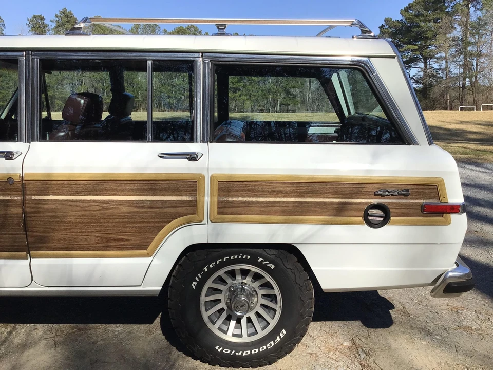 1989 Jeep SJ Grand Wagoneer - Image 22 of 31