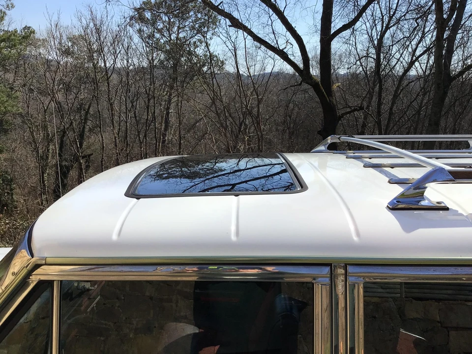 1989 Jeep SJ Grand Wagoneer - Image 27 of 31