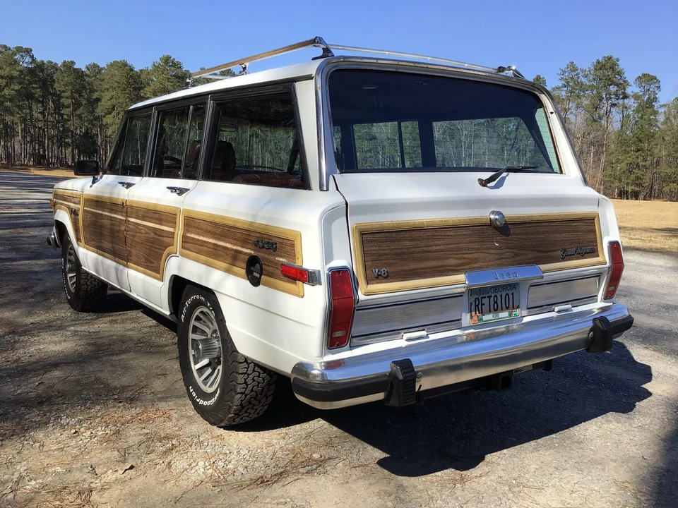1989 Jeep SJ Grand Wagoneer - Image 9 of 31