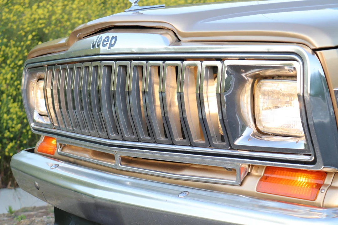 1989 Jeep SJ Grand Wagoneer - Image 28 of 31