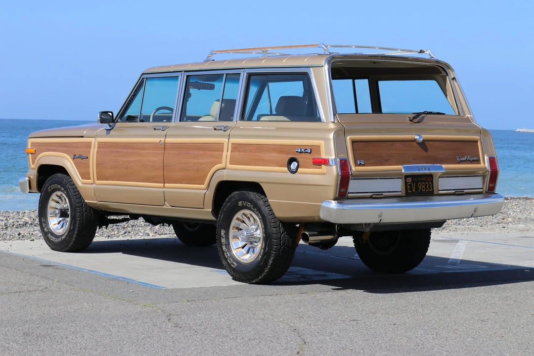 1989 Jeep SJ Grand Wagoneer - Image 17 of 31