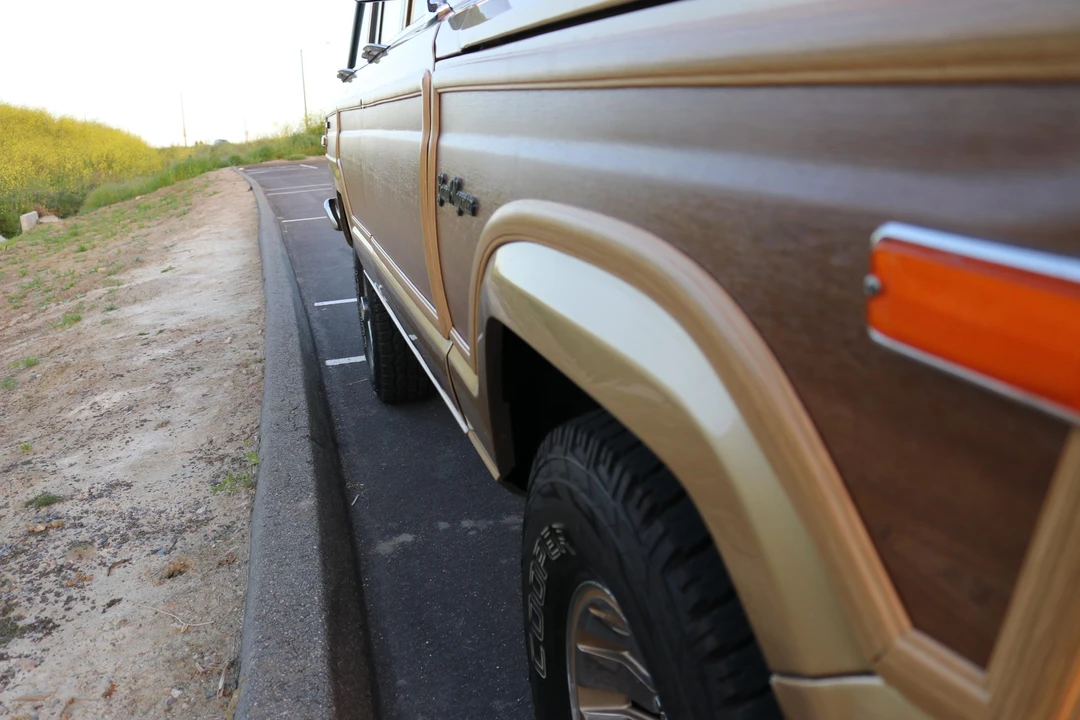 1989 Jeep SJ Grand Wagoneer - Image 30 of 31