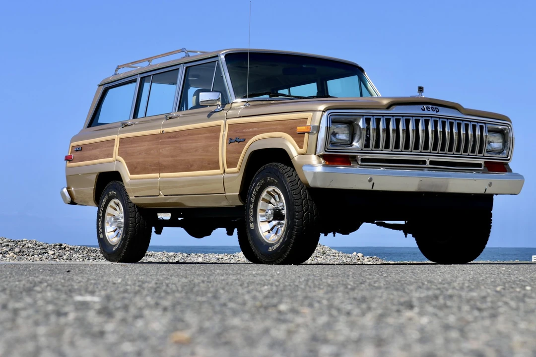 1989 Jeep SJ Grand Wagoneer - Image 9 of 31