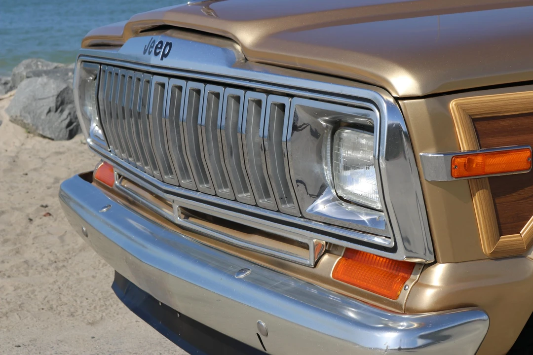 1989 Jeep SJ Grand Wagoneer - Image 27 of 31