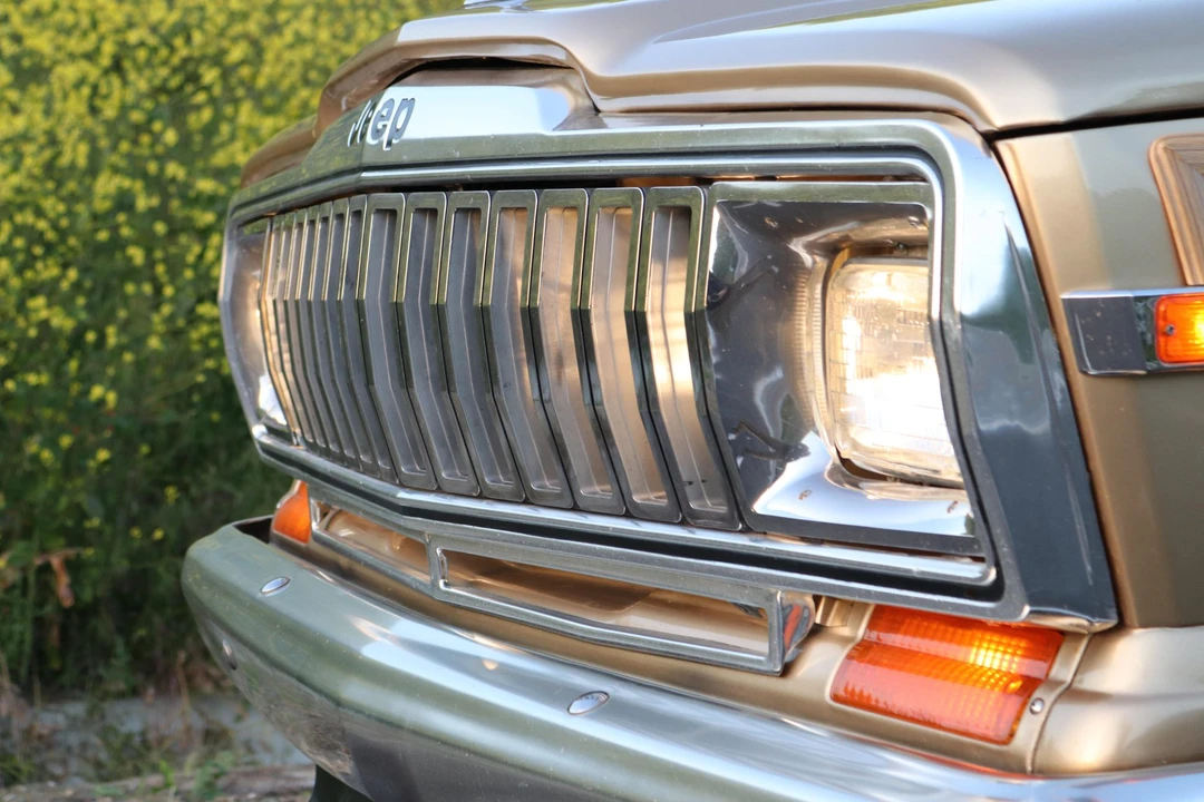 1989 Jeep SJ Grand Wagoneer - Image 29 of 31