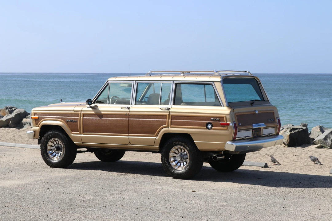 1989 Jeep SJ Grand Wagoneer - Image 19 of 31