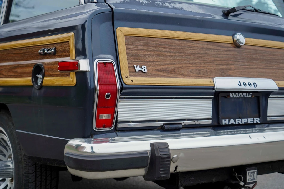 1989 Jeep SJ Grand Wagoneer - Image 16 of 31