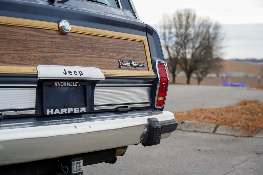 1989 Jeep SJ Grand Wagoneer - Image 17 of 31