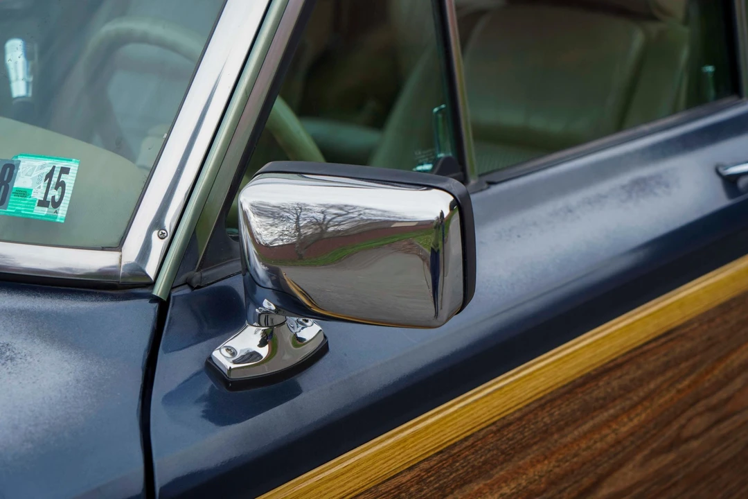 1989 Jeep SJ Grand Wagoneer - Image 22 of 31