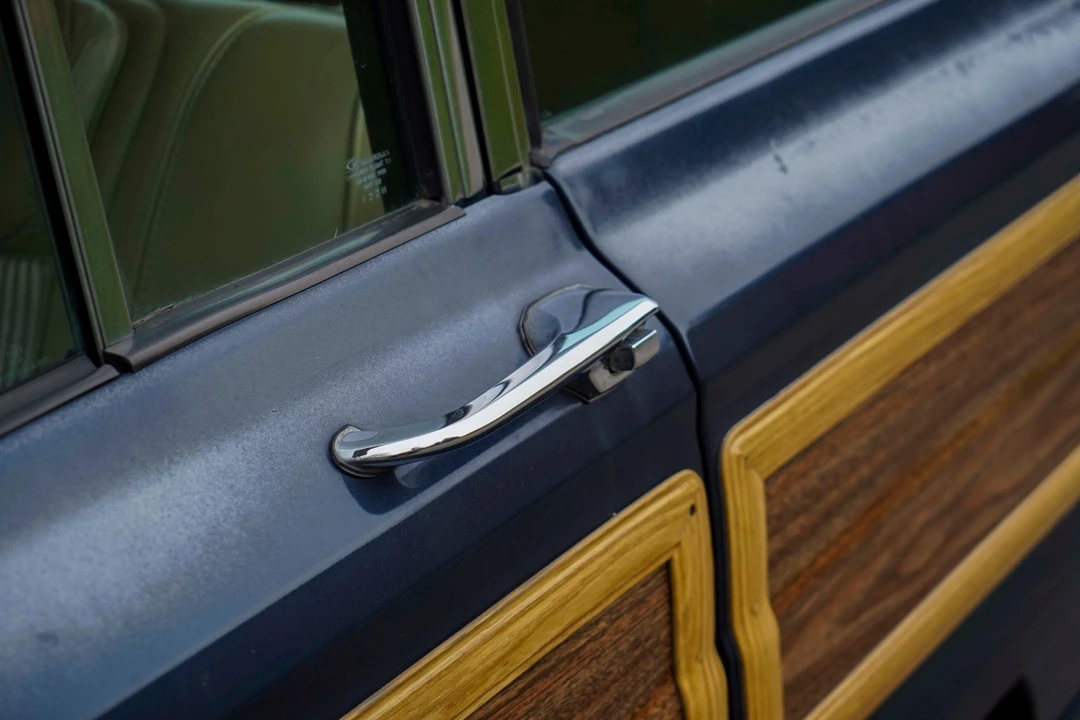 1989 Jeep SJ Grand Wagoneer - Image 23 of 31