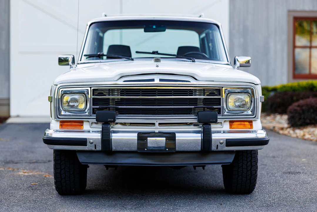 1989 Jeep SJ Grand Wagoneer - Image 25 of 31