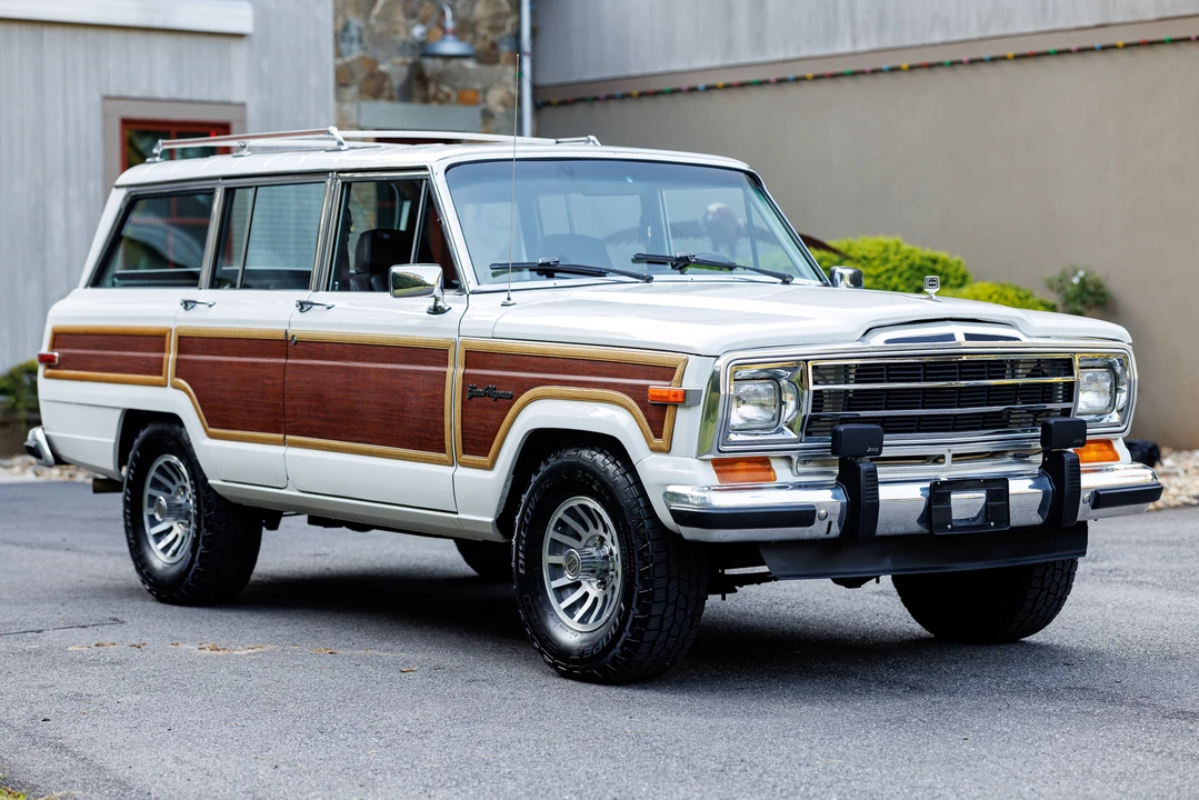 1989 Jeep SJ Grand Wagoneer - Image 20 of 31