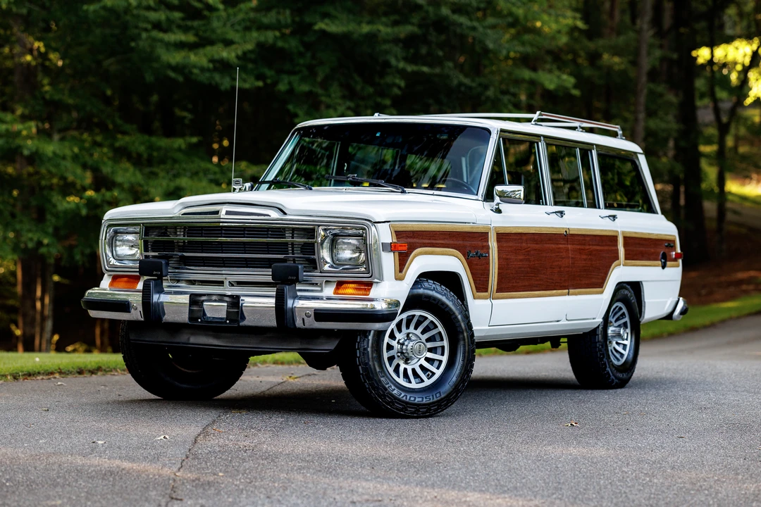 1989 Jeep SJ Grand Wagoneer - Image 6 of 31