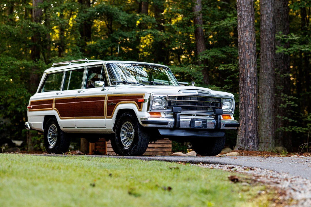 1989 Jeep SJ Grand Wagoneer - Image 21 of 31