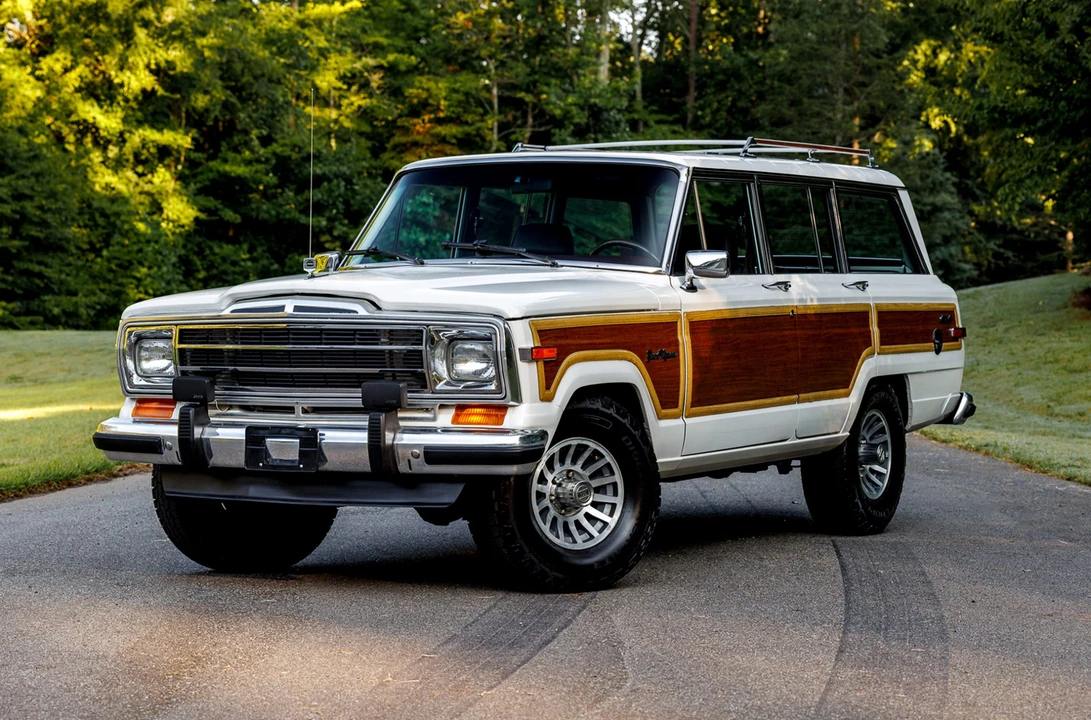 1989 Jeep SJ Grand Wagoneer - Image 4 of 31