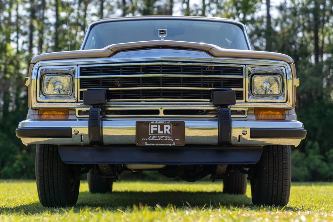 1989 Jeep SJ Grand Wagoneer - Image 23 of 31