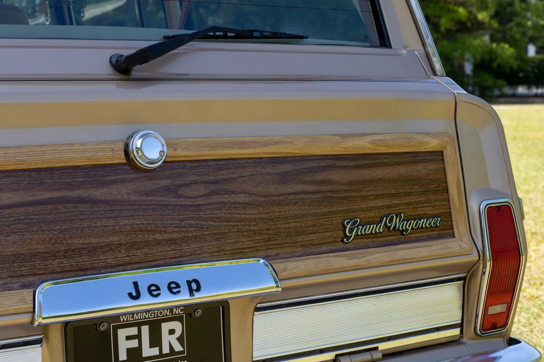 1989 Jeep SJ Grand Wagoneer - Image 30 of 31