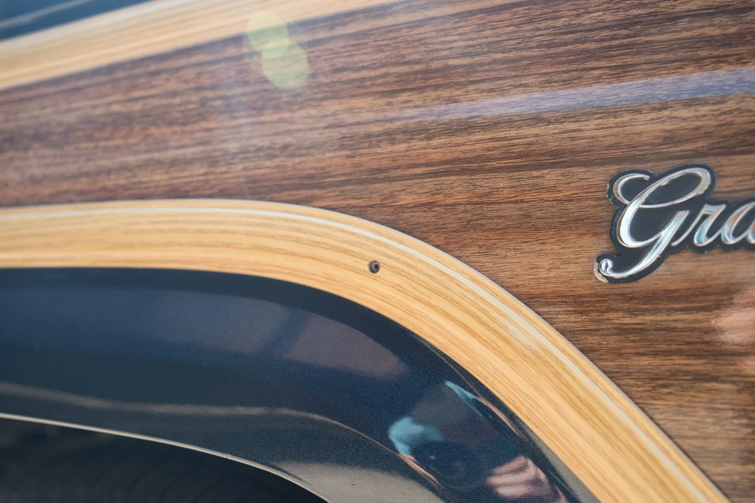1989 Jeep SJ Grand Wagoneer - Image 22 of 31
