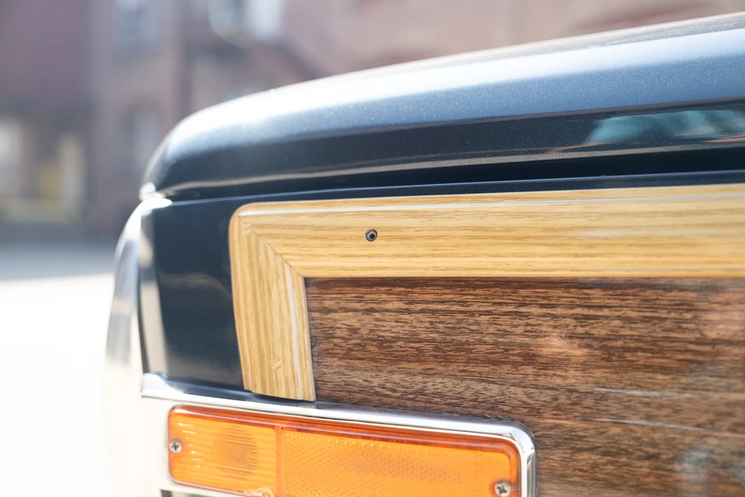 1989 Jeep SJ Grand Wagoneer - Image 19 of 31