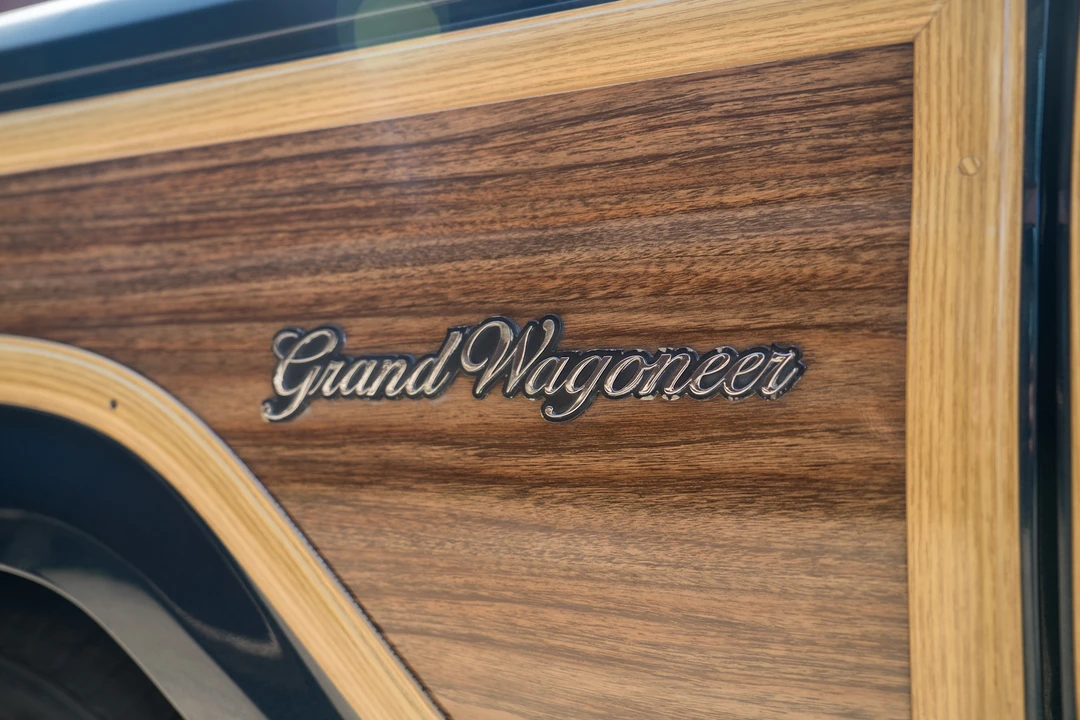 1989 Jeep SJ Grand Wagoneer - Image 23 of 31