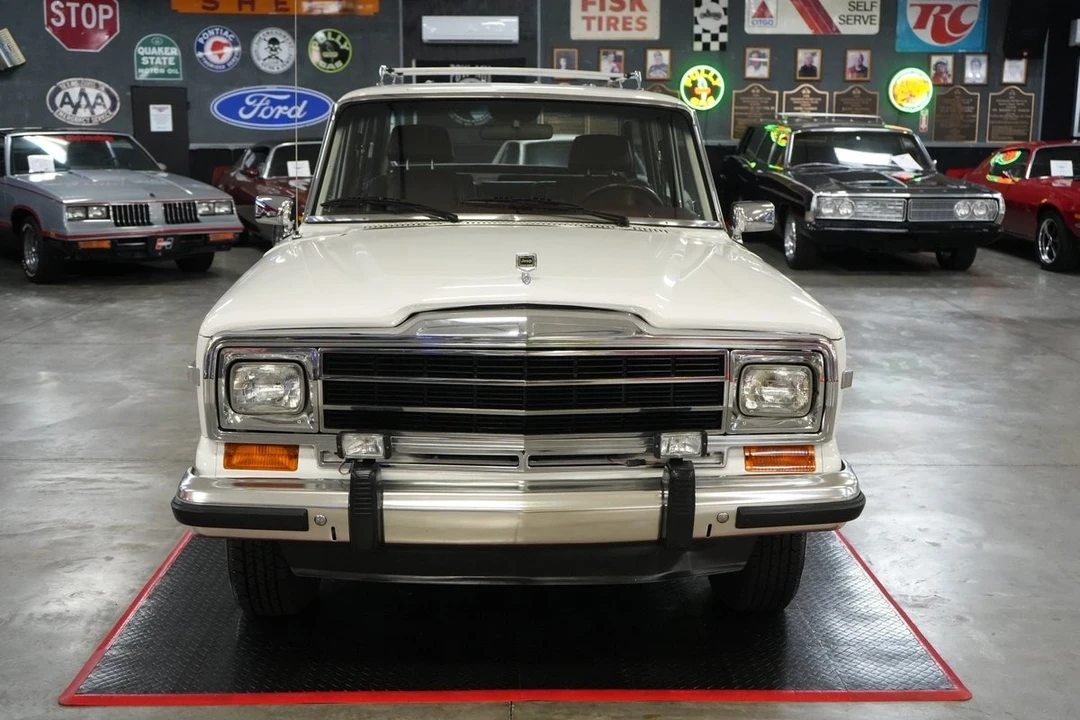 1989 Jeep SJ Wagoneer - Image 9 of 21
