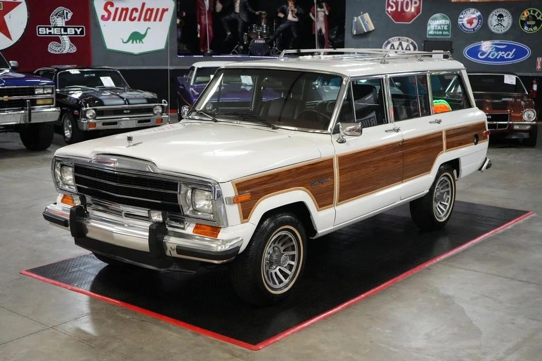 1989 Jeep SJ Wagoneer - Image 10 of 21