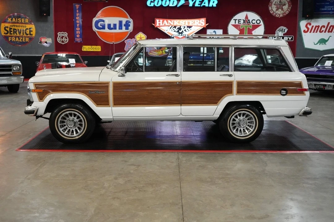 1989 Jeep SJ Wagoneer - Image 3 of 21