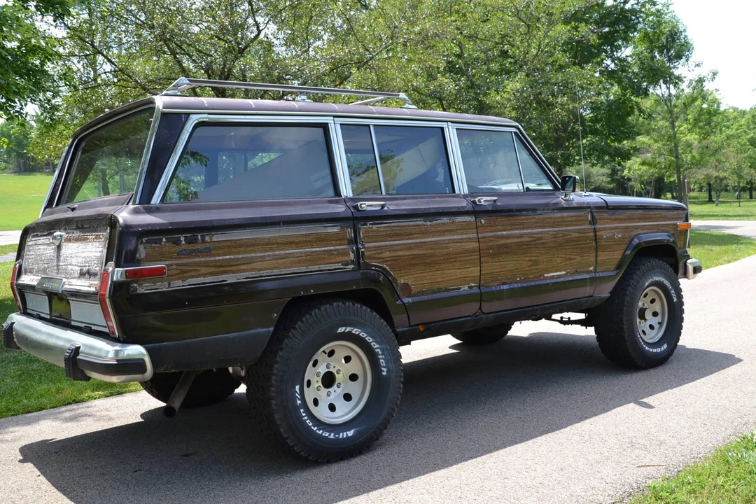 1989 Jeep SJ Grand Wagoneer - Image 8 of 31