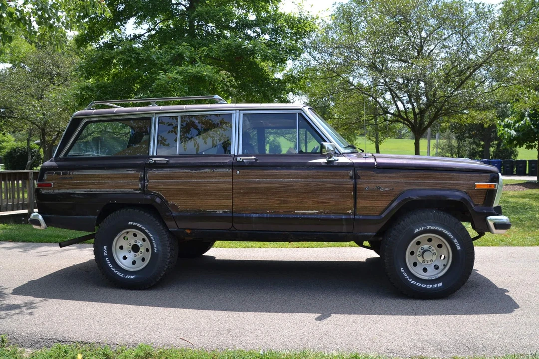 1989 Jeep SJ Grand Wagoneer - Image 9 of 31