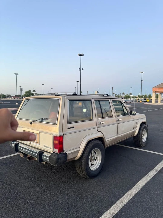 1989 Jeep SJ Wagoneer - Image 3 of 9