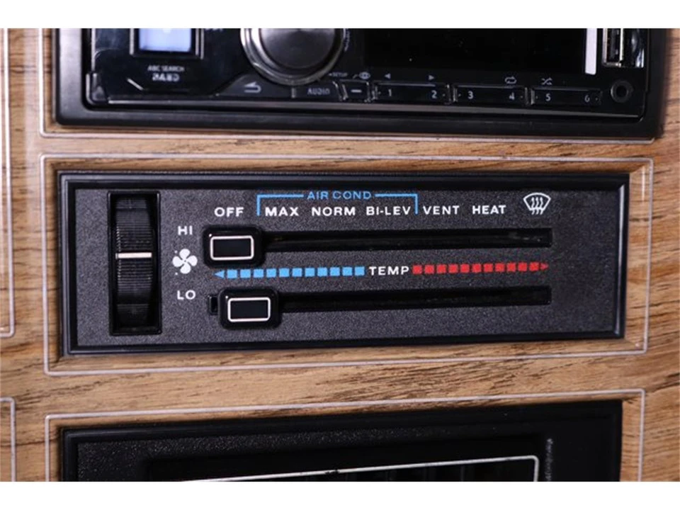 1989 Jeep SJ Wagoneer - Image 15 of 31