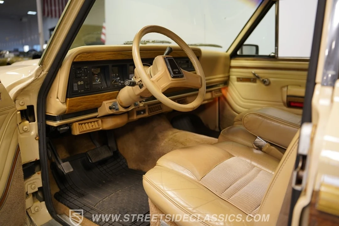 1989 Jeep SJ Wagoneer - Image 5 of 12