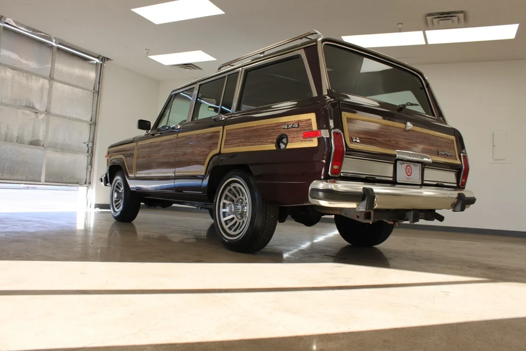 1989 Jeep SJ Wagoneer - Image 15 of 21
