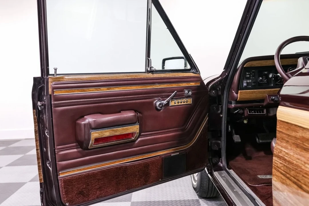 1989 Jeep SJ Wagoneer - Image 12 of 21
