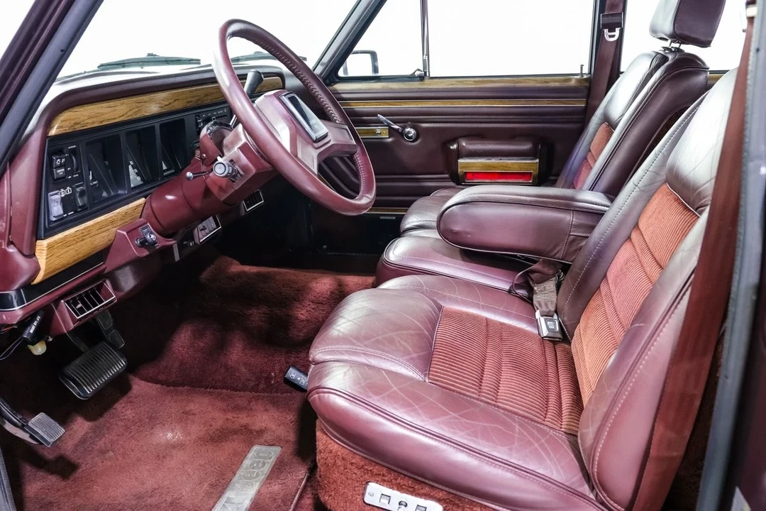1989 Jeep SJ Wagoneer - Image 14 of 21