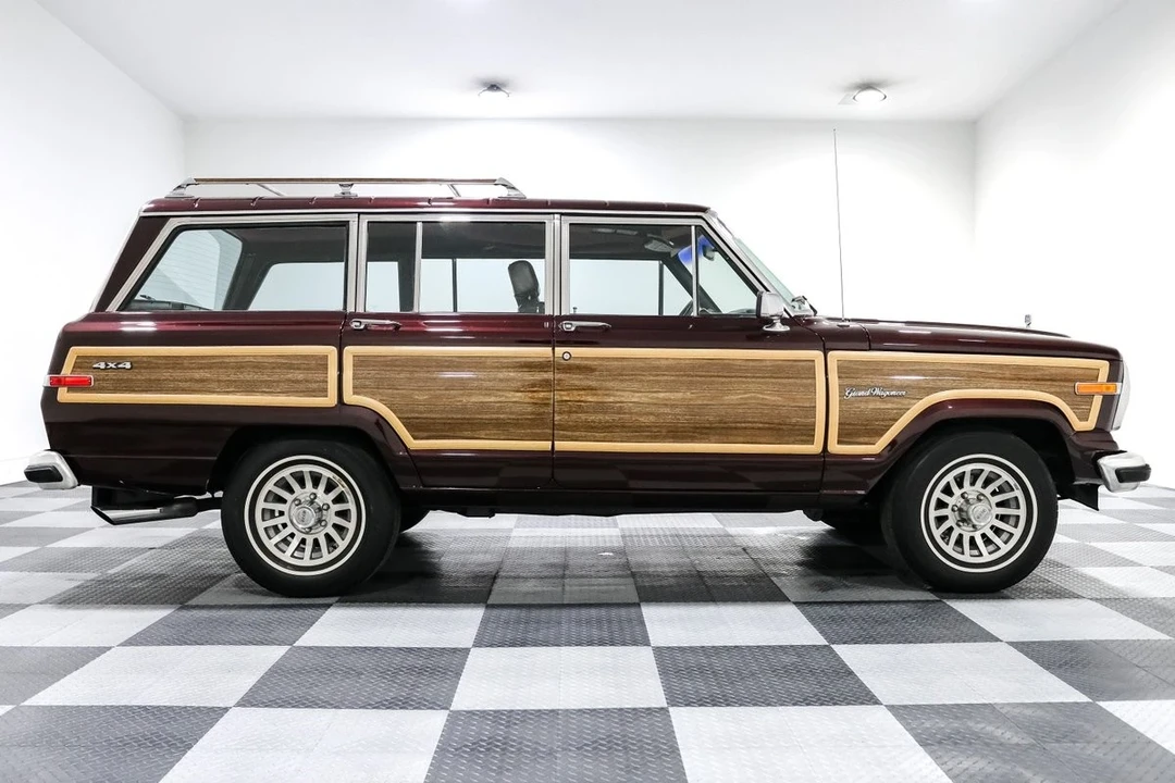 1989 Jeep SJ Wagoneer - Image 8 of 21