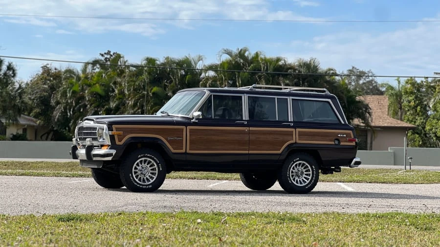 1989 Jeep XJ Wagoneer - Image 7 of 25
