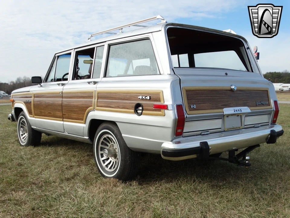 1989 Jeep SJ Wagoneer - Image 7 of 12