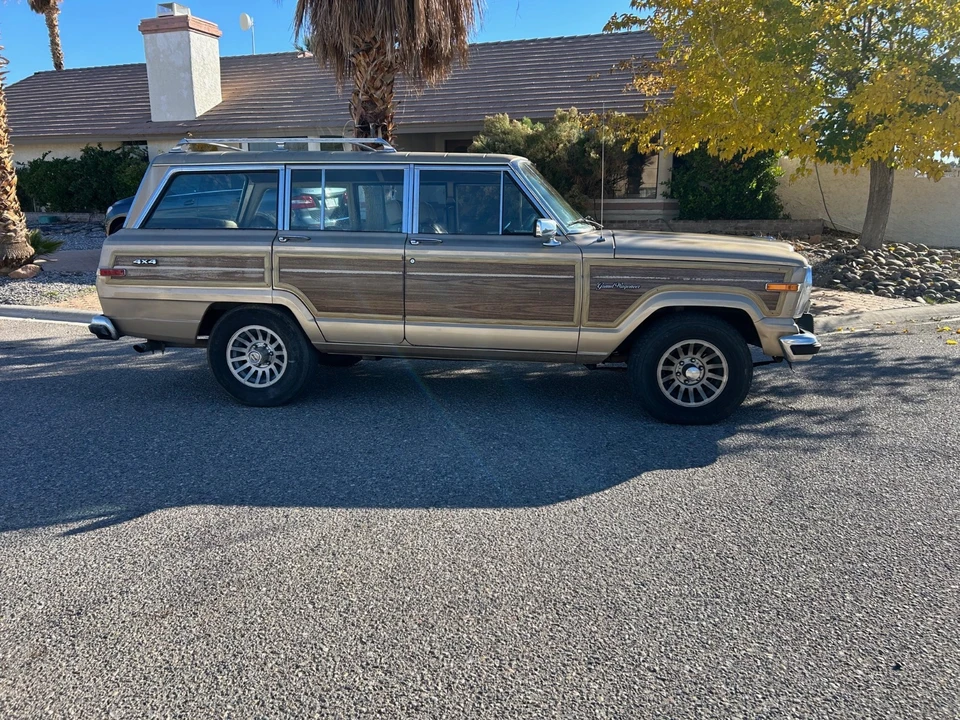 1989 Jeep SJ Wagoneer - Image 2 of 20