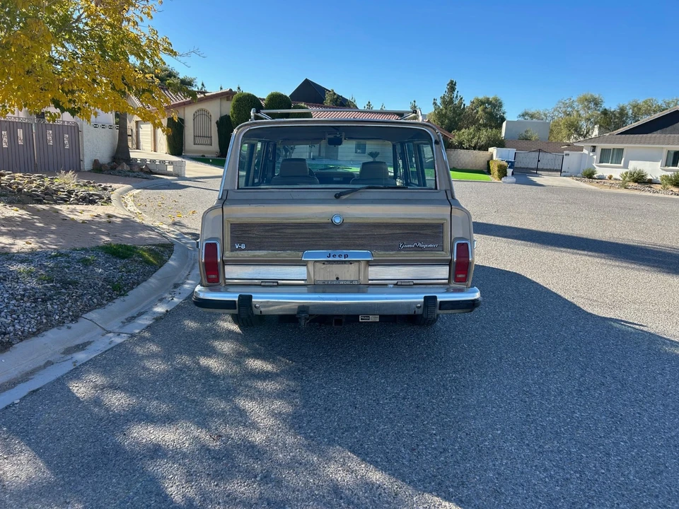 1989 Jeep SJ Wagoneer - Image 4 of 20